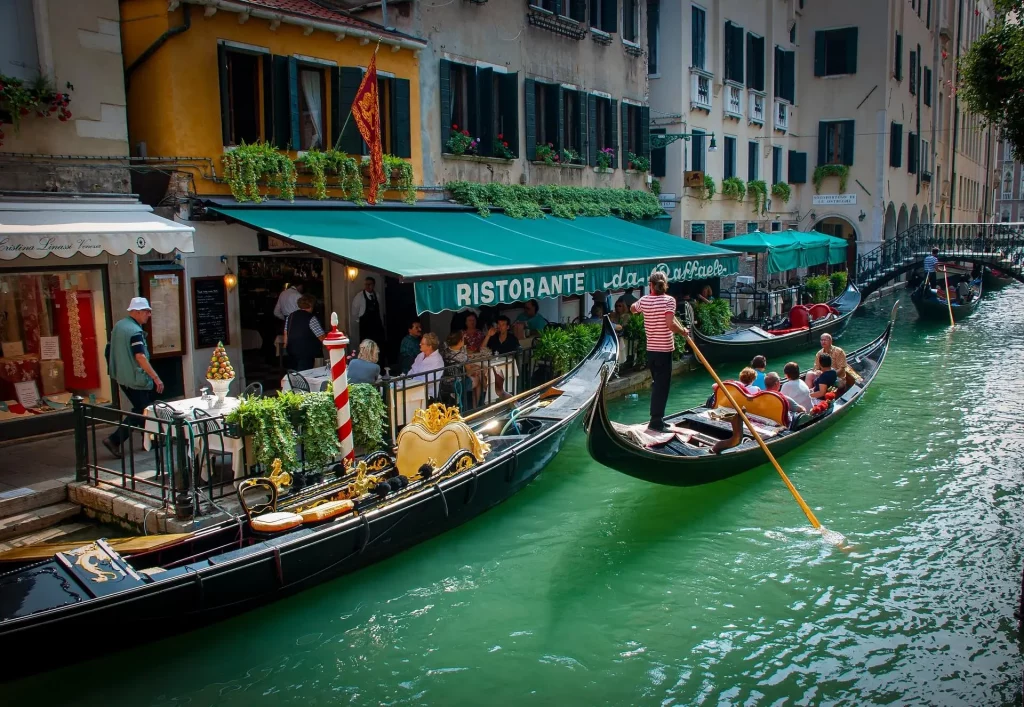 Canais de Veneza.